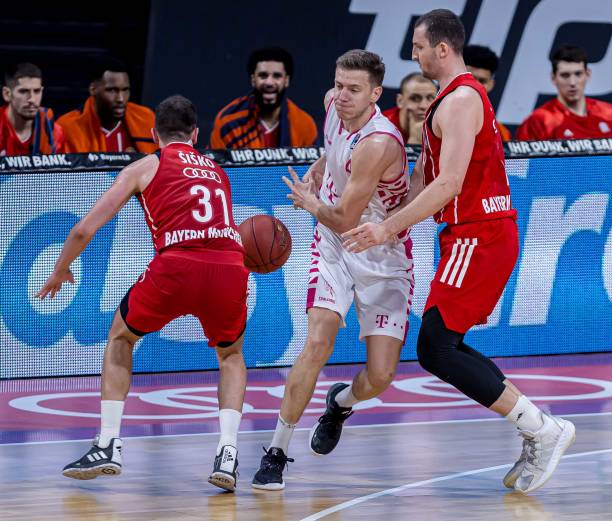 雷霆队在本 雷霆队在本