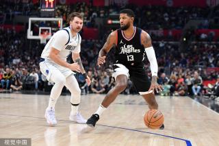 他就想吊足 他就想吊足