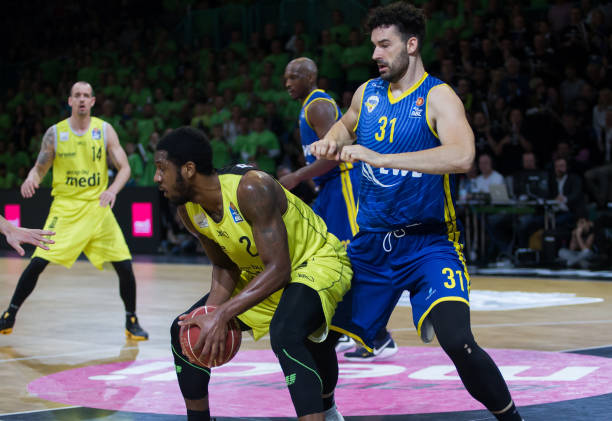 鼓舞着每一 鼓舞着每一